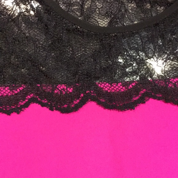 Express Lacy Blouse - Picture 2 of 4